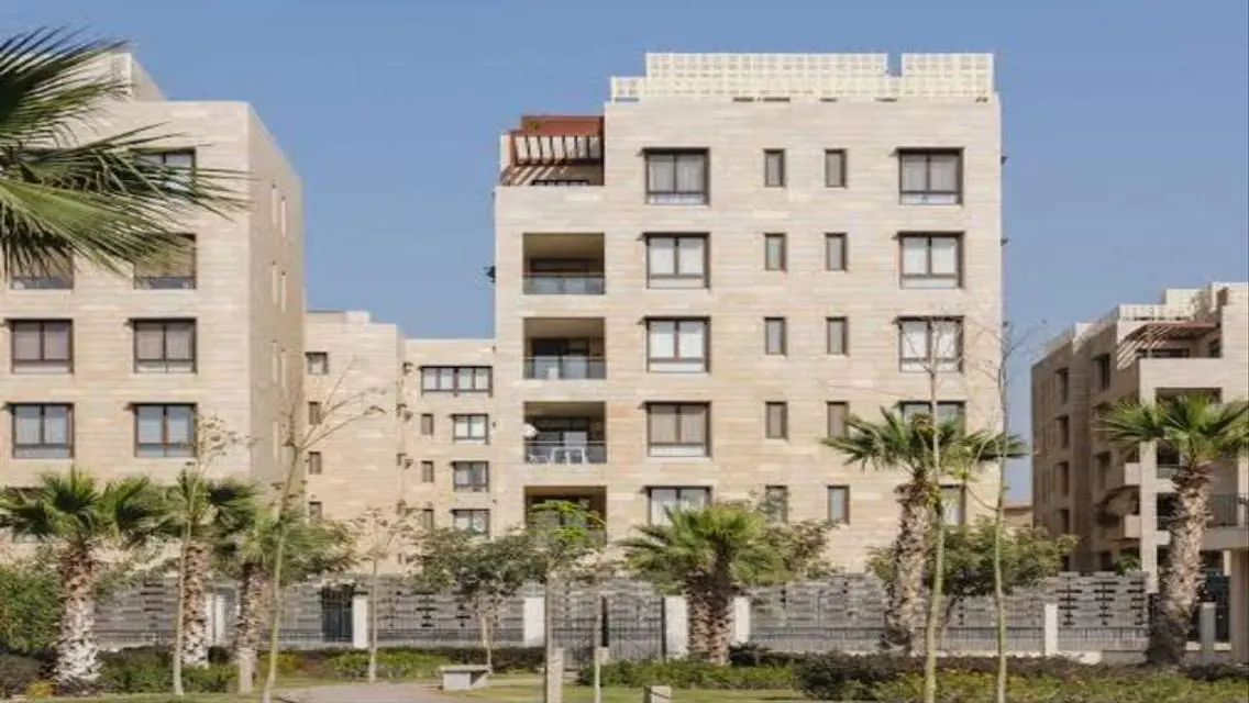 Luxurious Home with Stunning Lakeside View - Investment Opportunity