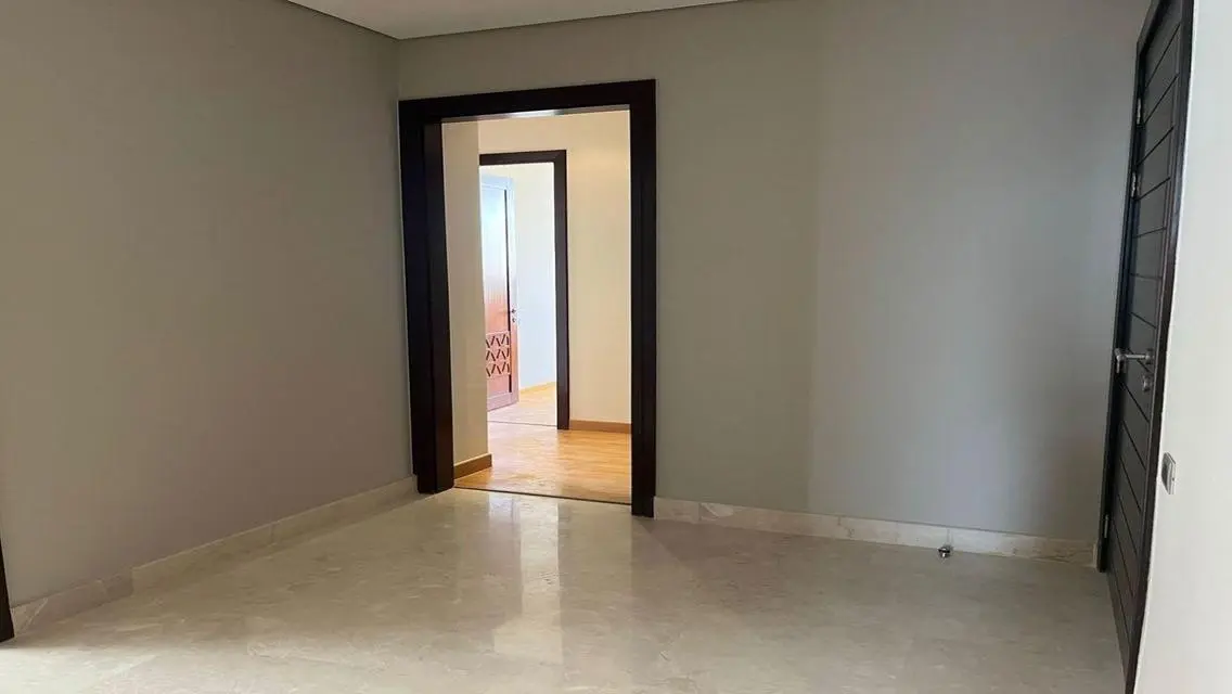 Luxurious Home with Stunning Lakeside View - Investment Opportunity