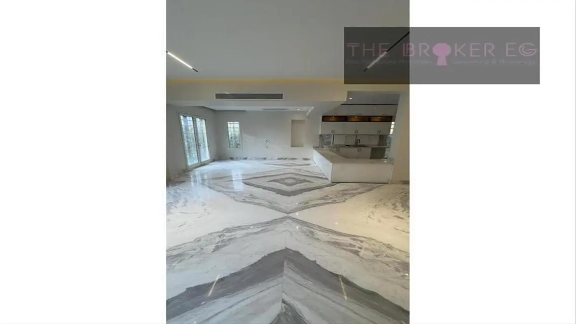 Villa For Sale View Garden Land 560m