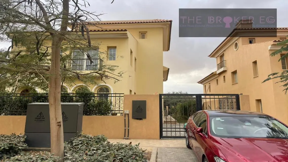 Villa For Sale View Garden Land 560m