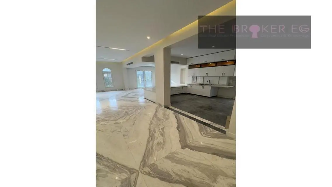 Villa For Sale View Garden Land 560m