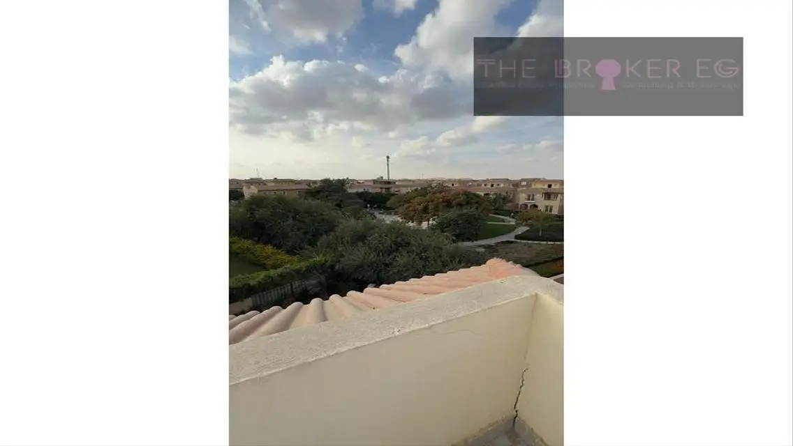 Villa For Sale View Garden Land 560m