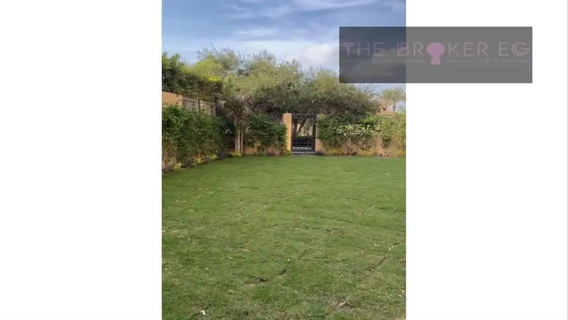 Villa For Sale View Garden Land 560m