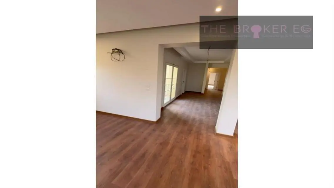 Villa For Sale View Garden Land 560m