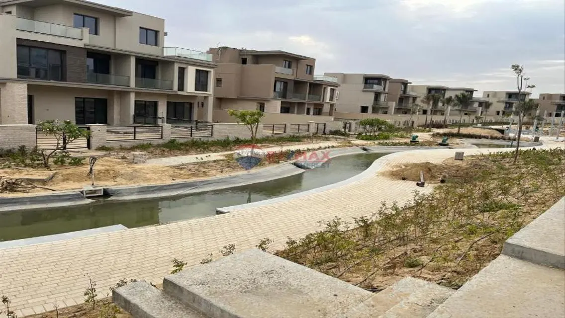 Twinhouse Installments 2030 -The Estates Compoud