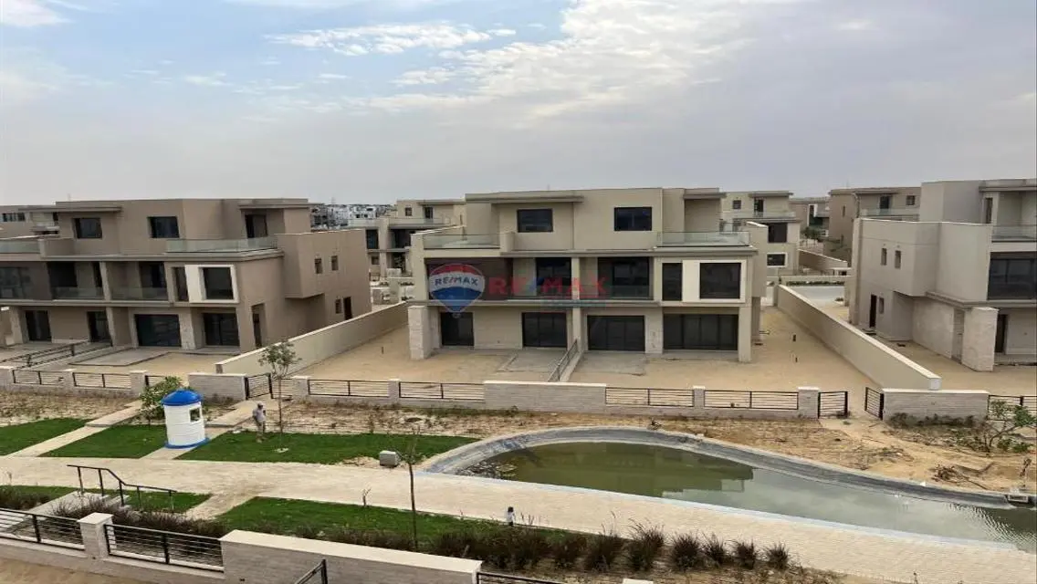 Twinhouse Installments 2030 -The Estates Compoud