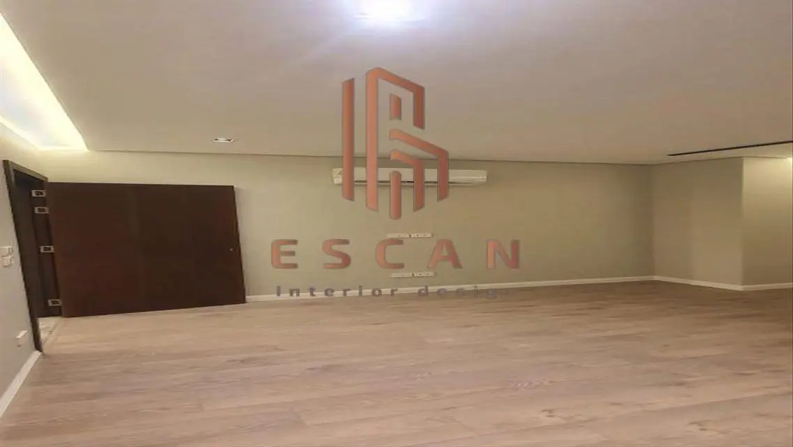 Triplex for rent in Eastown, hotel finishing, 244m