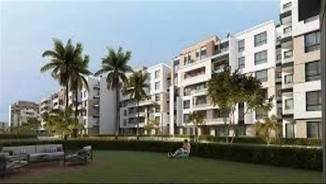 158 sqm apartment in a premium compound in Al-Nuzh