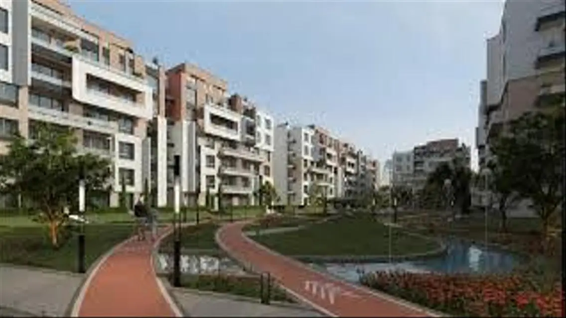 158 sqm apartment in a premium compound in Al-Nuzh