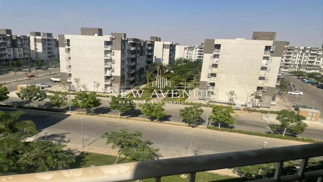 فيلا فاخرة مع حديقة خاصة في موقع متميز
