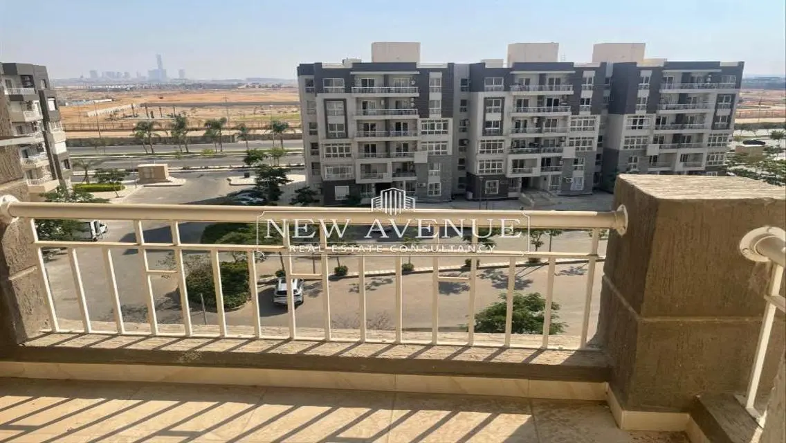 فيلا فاخرة مع حديقة خاصة في موقع متميز
