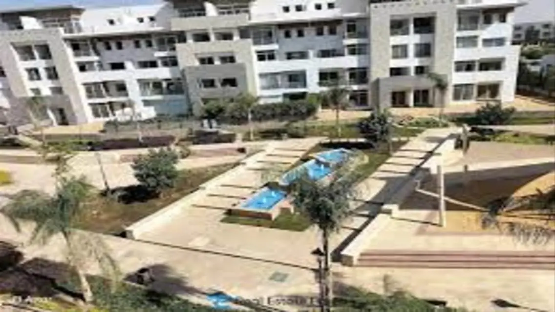 شقه متشطبه باقل سعر بهايد بارك 3غرف نوم فيو بحيرات