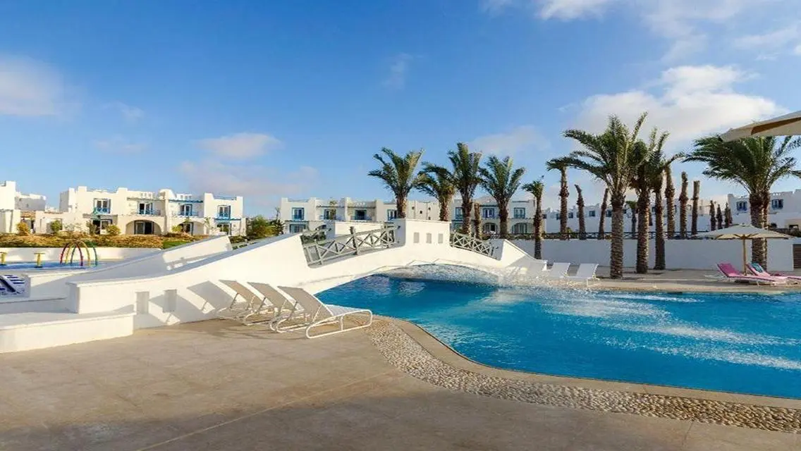 Resale 2BR penthouse fully furnished - pool view