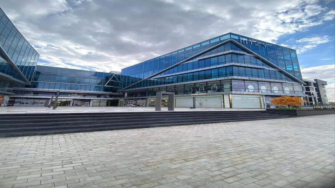 Office for rent in Ritz Mall Sheikh Zayed