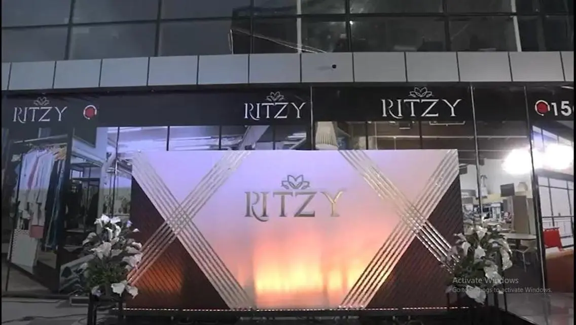 Office for rent in Ritz Mall Sheikh Zayed