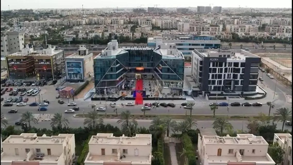 Office for rent in Ritz Mall Sheikh Zayed