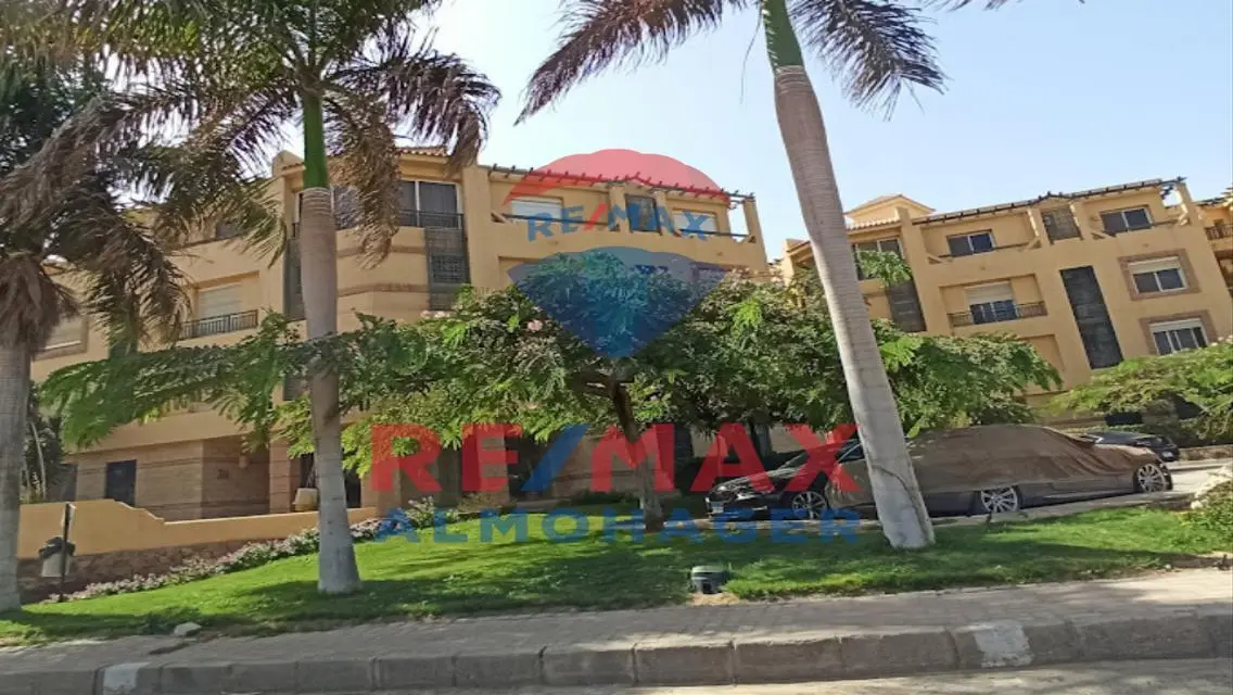 دوبلكس مميز للبيع في سيتي فيو بمقدم جيد