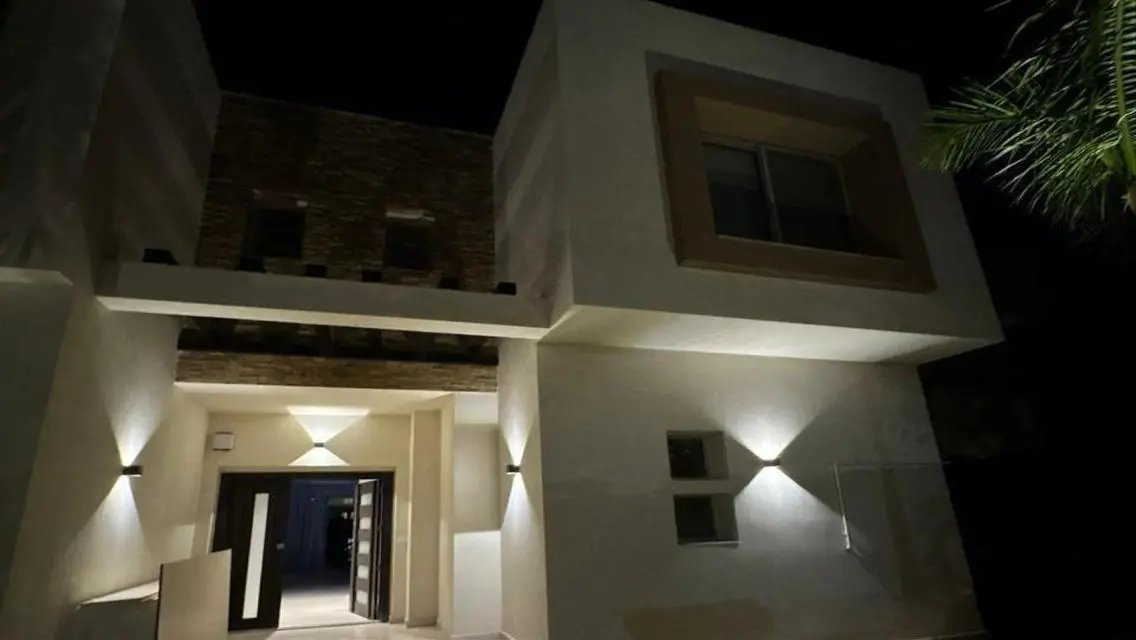 فيلا بأثاث فاخر صف أول على الجولف في اليجريا