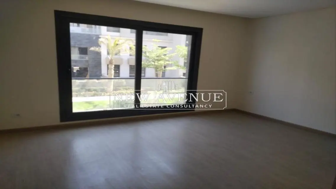 Luxury Apartment with Private Garden in Prime Location