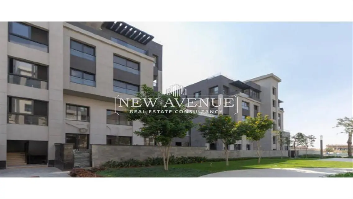 Luxury Apartment with Private Garden in Prime Location