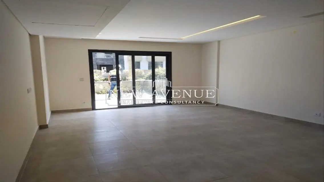 Luxury Apartment with Private Garden in Prime Location