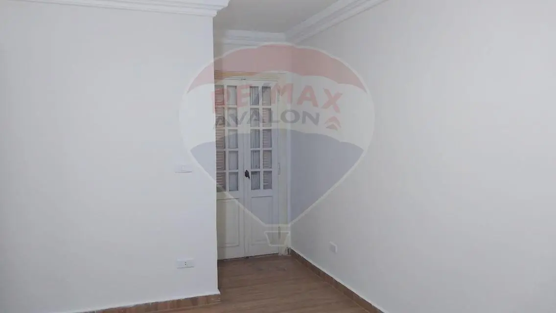 145 Square Meter Apartment for Rent with Balcony