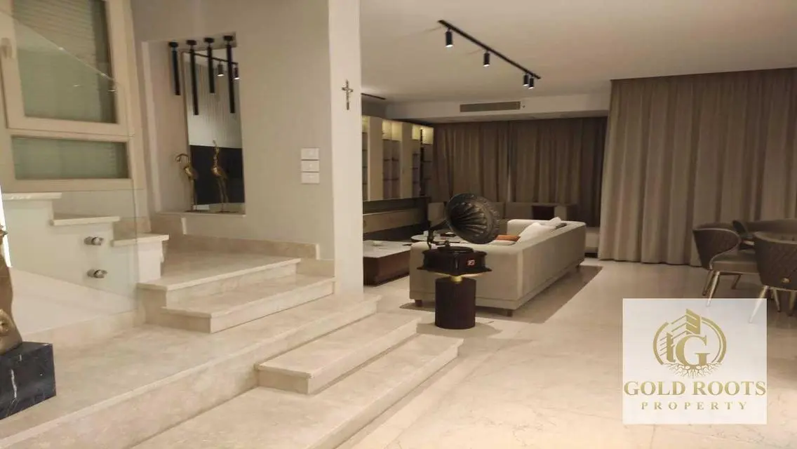 فيلا بسعر مميز جدا و موقع متميز متشطبة و مفروشة