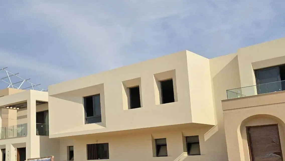 تاون هاوس استلام خلال اشهر في كمبوند فاي سوديك