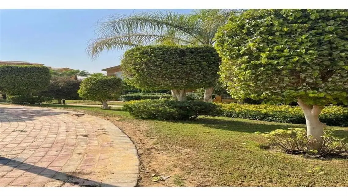 Villa for sale527m Swan Lake Hassan Allam