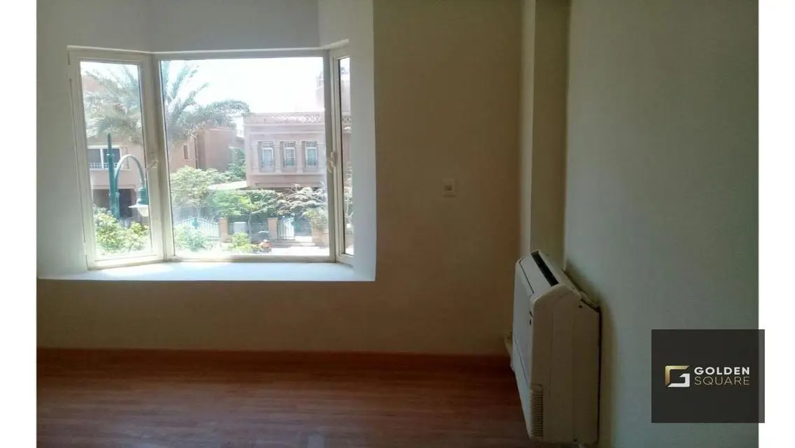 Twin house for rent in Bellagio Compound
