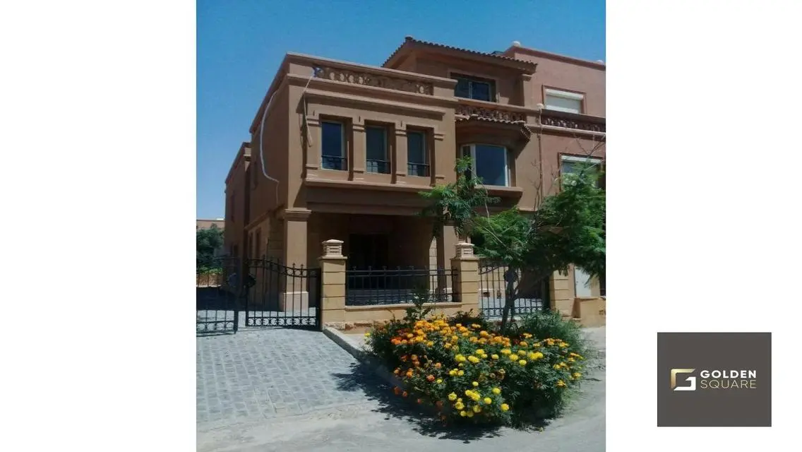 Twin house for rent in Bellagio Compound