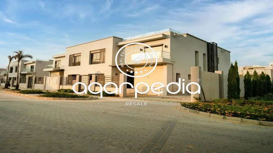 Villa 750m Sale - Prime location in Address East
