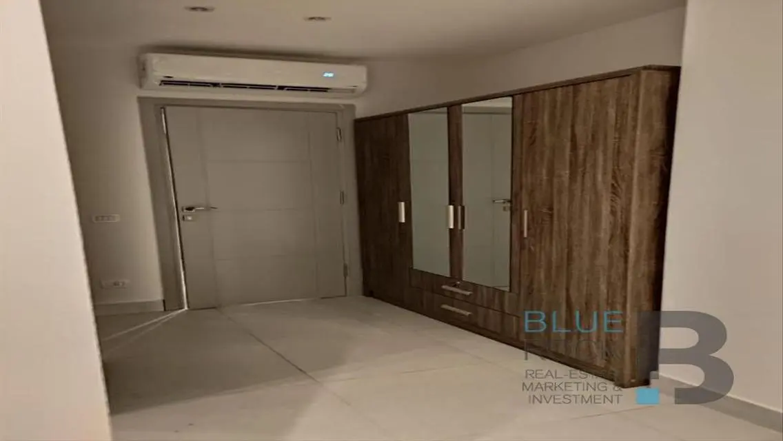 سينيور علوي للبيع موقع متميز في هاسيندا وايت