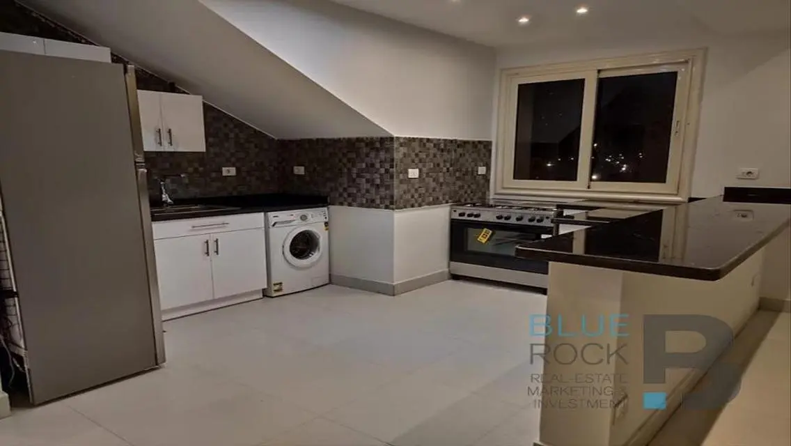 سينيور علوي للبيع موقع متميز في هاسيندا وايت