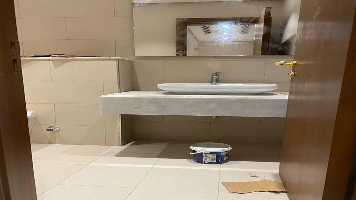 شقه نصف مفروش الترا مودرن اول سكن