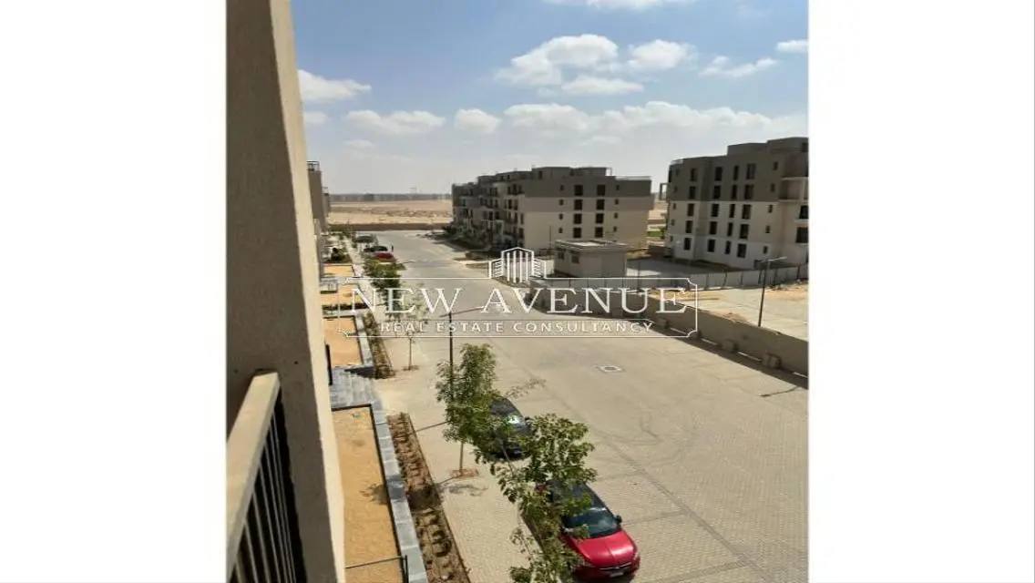 شقة جاهزة للاستلام وفيو مفتوحة على جاردن