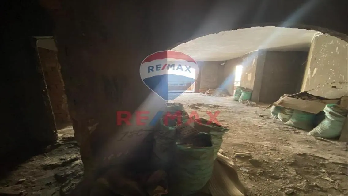 In a prime location off Al-Marghani Street