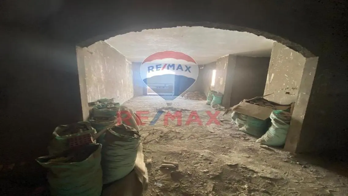 In a prime location off Al-Marghani Street