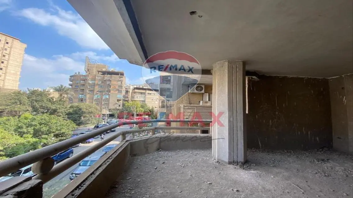 In a prime location off Al-Marghani Street