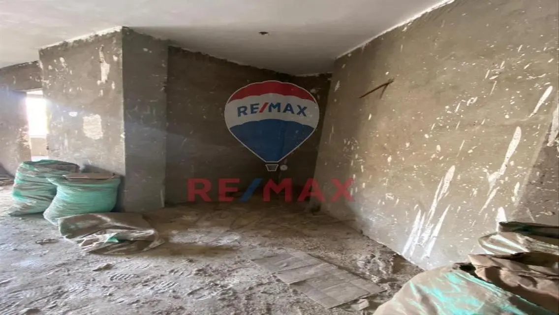 In a prime location off Al-Marghani Street