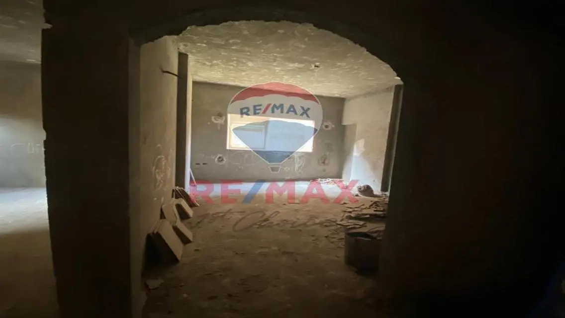 In a prime location off Al-Marghani Street