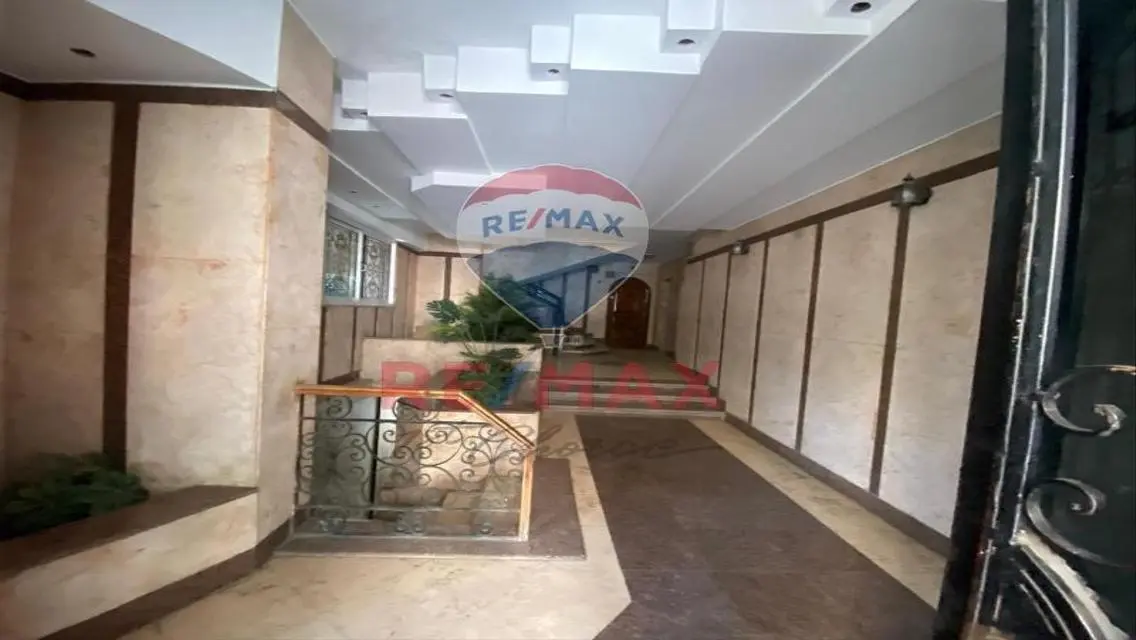 In a prime location off Al-Marghani Street