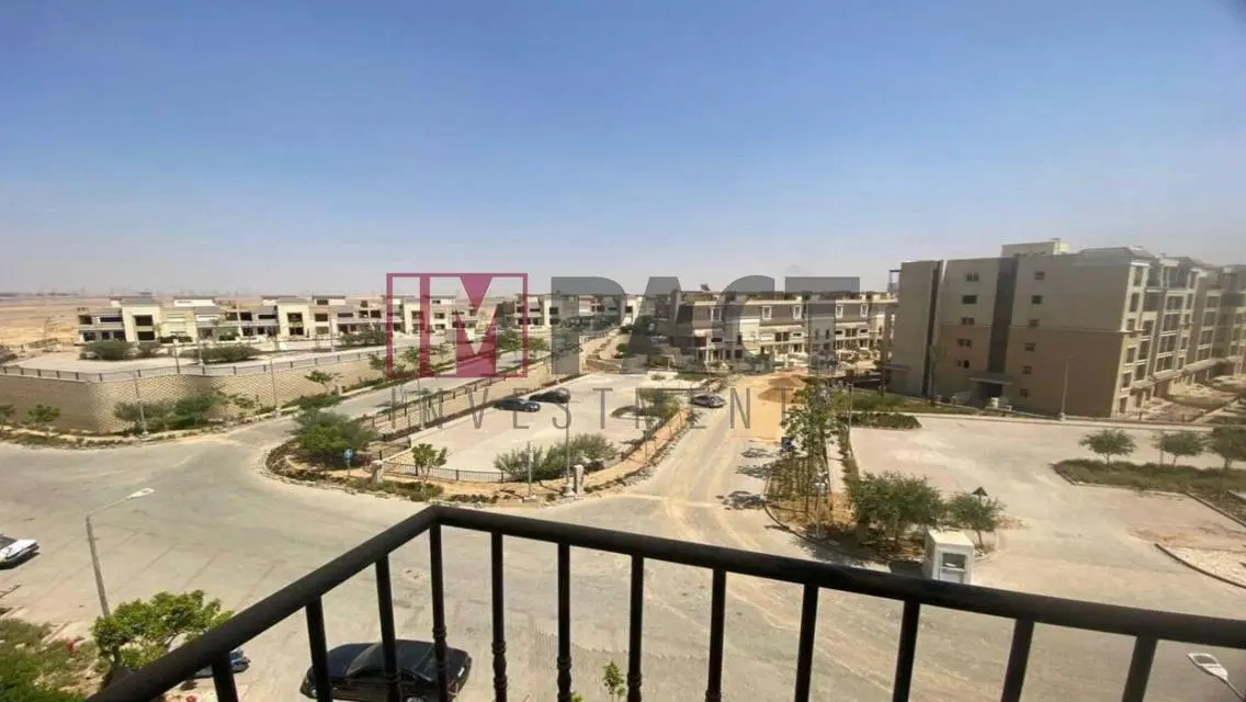 Luxury Villa with Private Pool and Lake View in Sarai