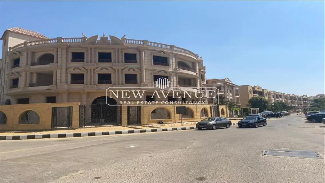 2 villas with Pool for sale in El nakhil new cairo