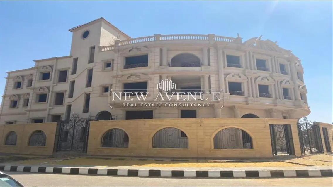 2 villas with Pool for sale in El nakhil new cairo