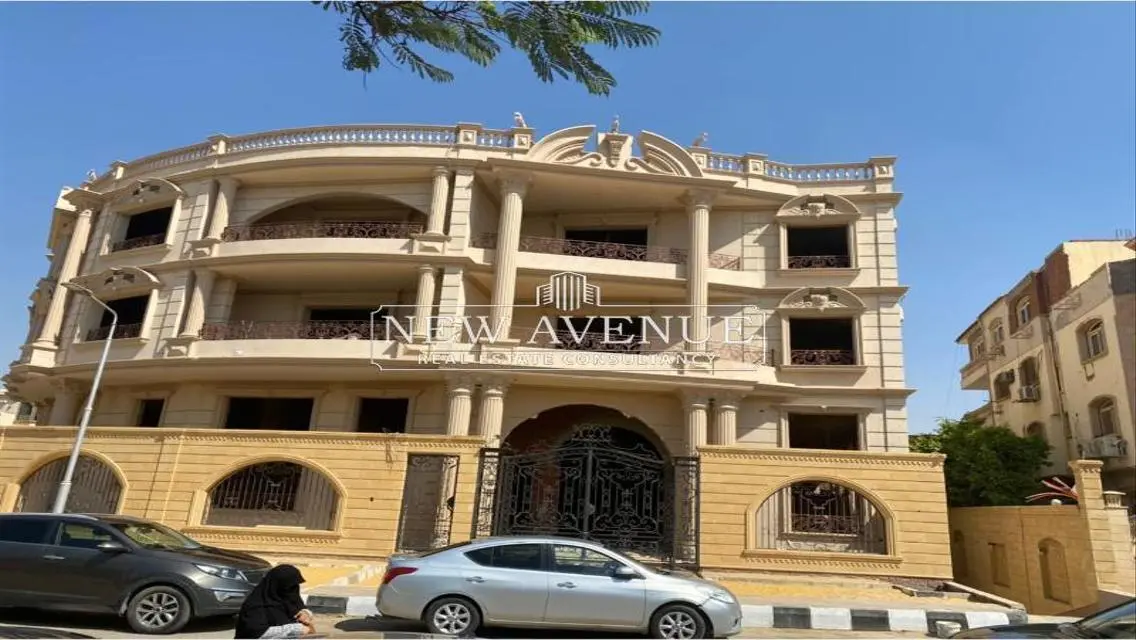 2 villas with Pool for sale in El nakhil new cairo