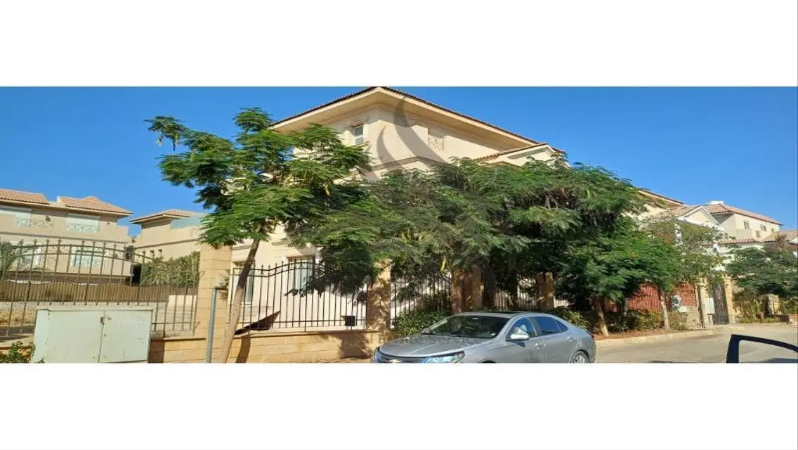 Stand alone in Maxim, prime location Open View