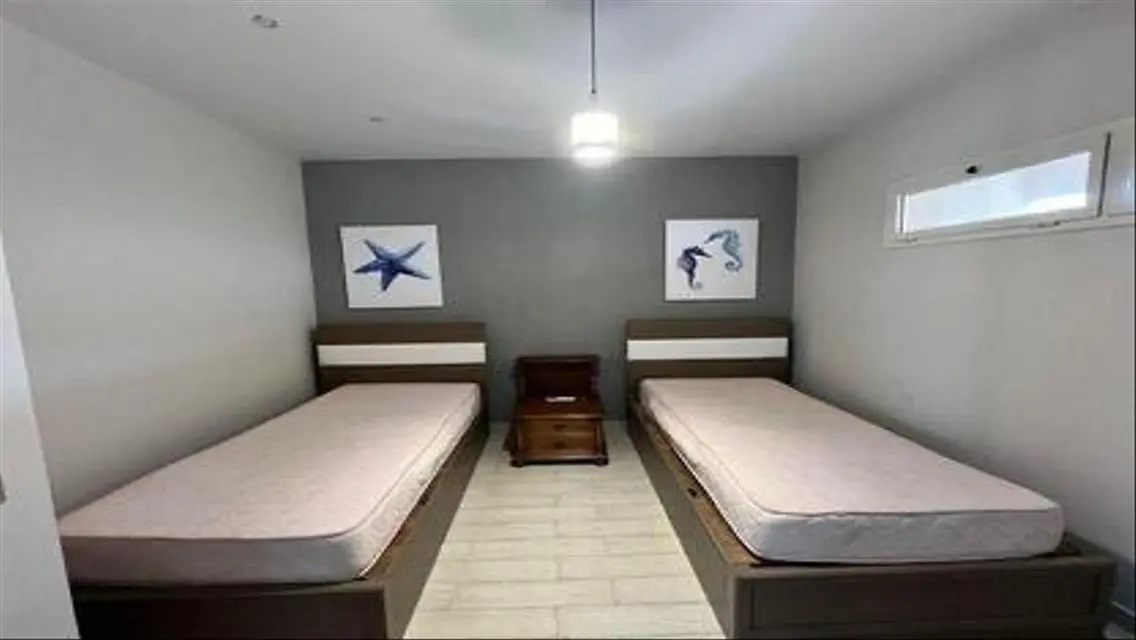 Chalet for sale on the sea, RTM in Baymount