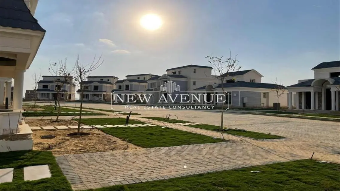 Stand alone villa delivered for sale in mountain viewi city