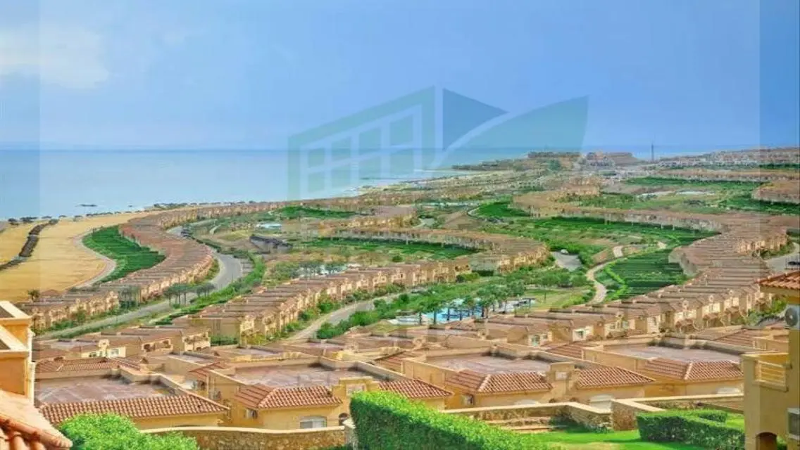شاليه لقطة للبيع في تلال السخنة بالتقسيط 10سنين